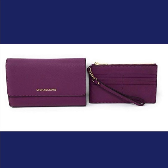 ‼️SALE‼️ Michael Kors  3 In 1 Wristlet Crossbody - Picture 5 of 7